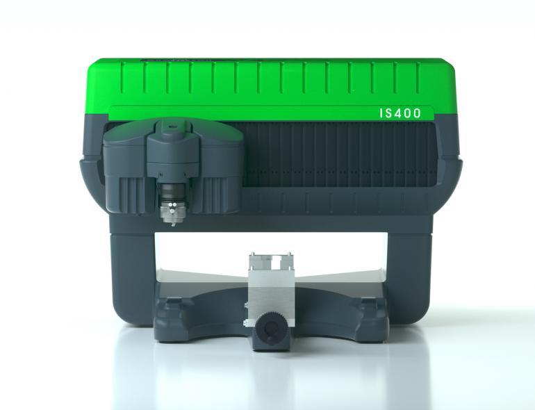 IS400 — vue 3